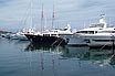 Luxus-Yachten Vor Anker Im Hafen Von Cannes