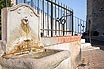 Fontana Del Castello Medievale Vicino A Cannes