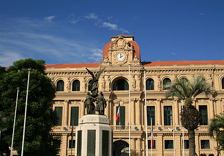 Primaria cannes pe coasta de azur foto